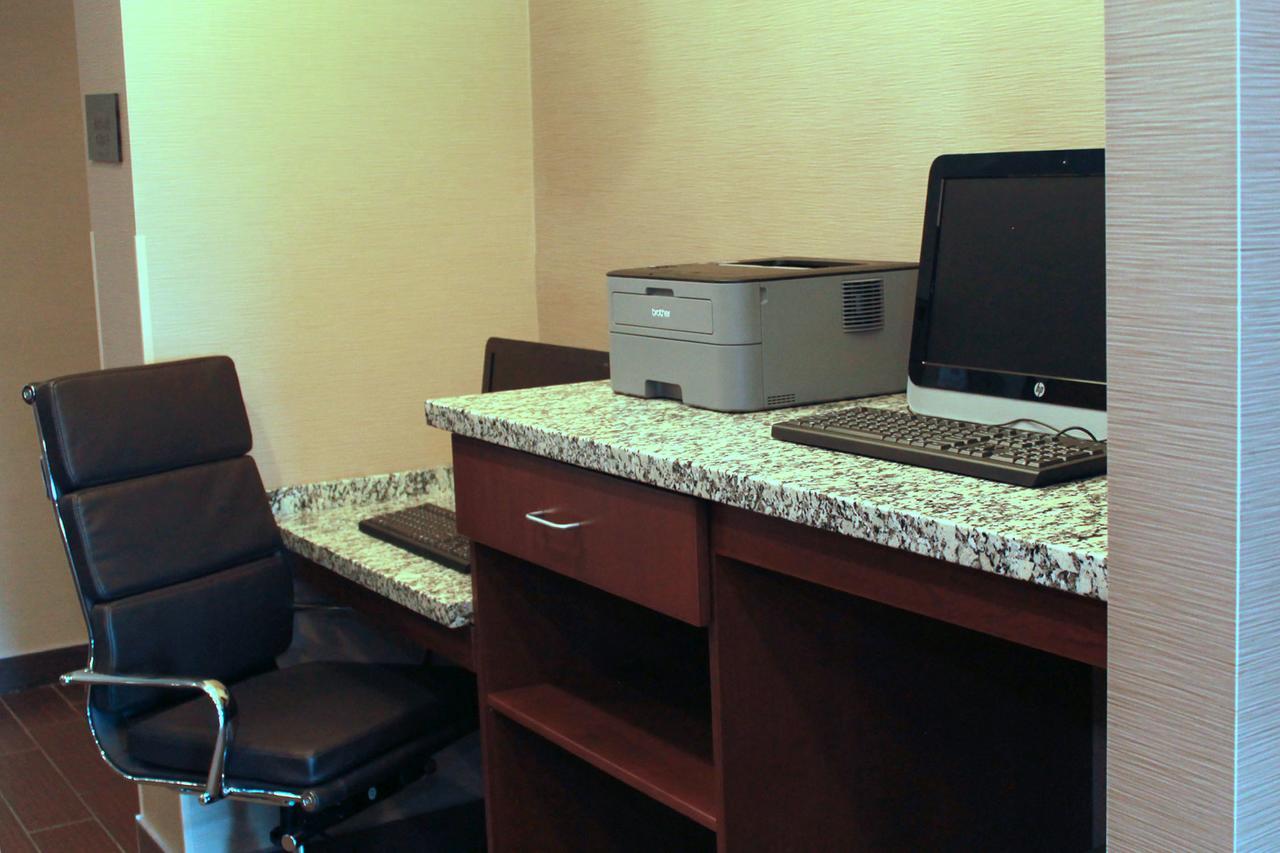 Heartland Inn And Suites Wheatland Buitenkant foto