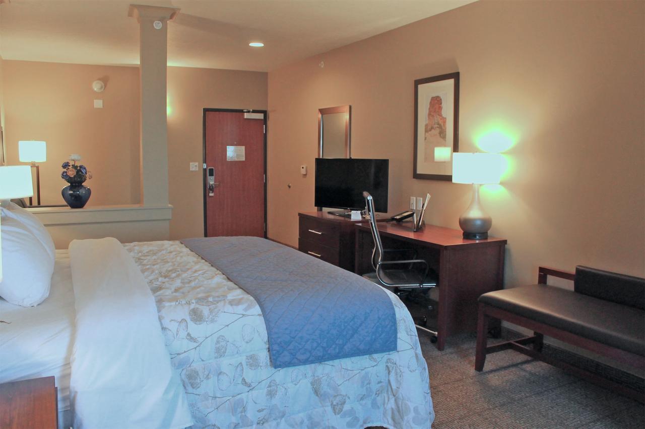 Heartland Inn And Suites Wheatland Buitenkant foto