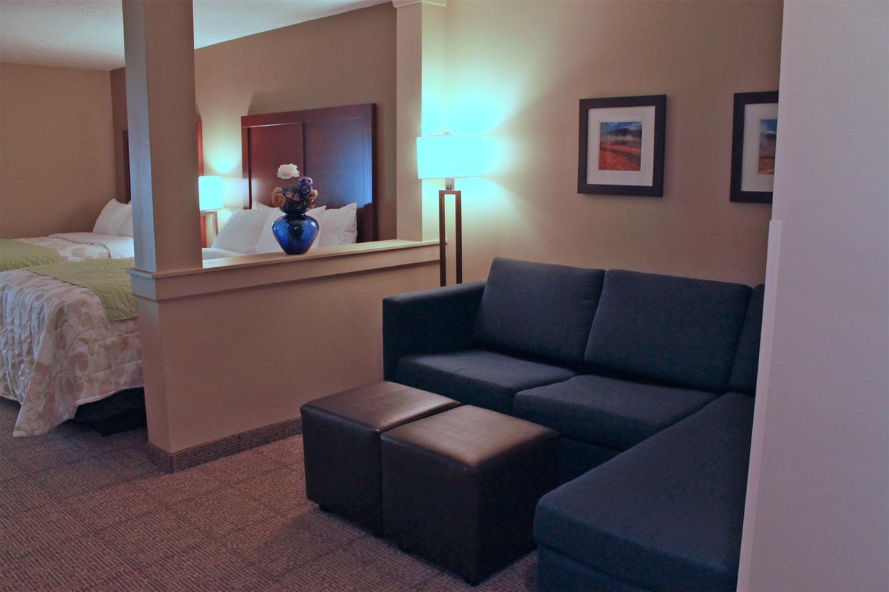 Heartland Inn And Suites Wheatland Buitenkant foto