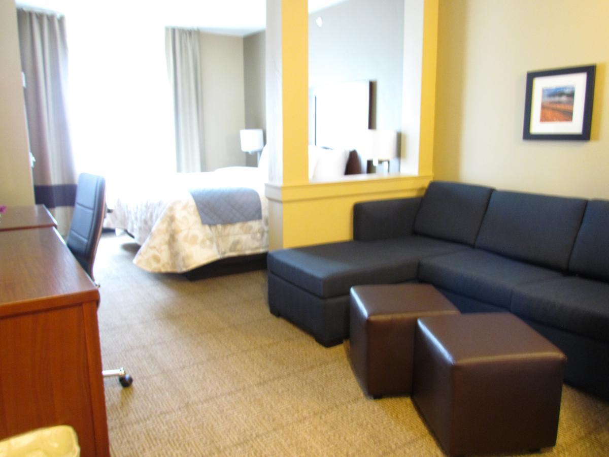 Heartland Inn And Suites Wheatland Buitenkant foto